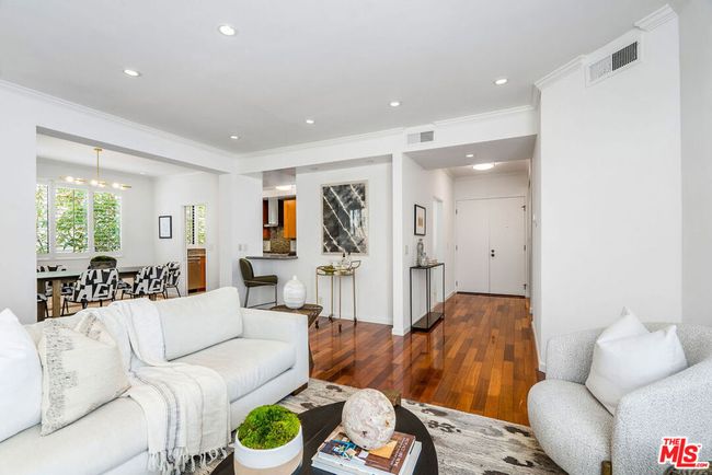 204 - 1830 Westholme Ave, Condo with 2 bedrooms, 3 bathrooms and 2 parking in LOS ANGELES CA | Image 4