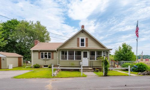 19 Haig St, Rochester, NH, 03867-2531 | Card Image