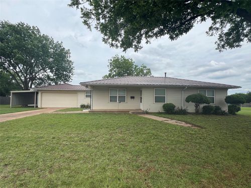 502 W Wichita, Henrietta, TX, 76365 | Card Image