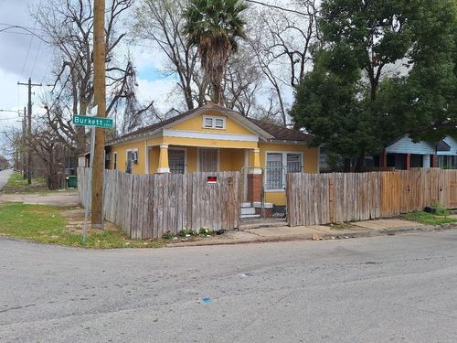 2901 Burkett St, Houston, TX, 77004-3312 | Card Image