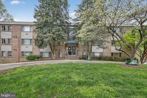 208-4570 Macarthur Blvd Nw, WASHINGTON, DC, 20007-4232 | Card Image
