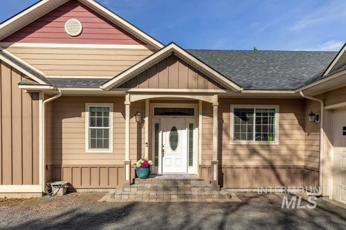 705 Rachel St, Troy, ID, 83871-9668 | Card Image