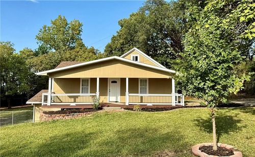 37112 E R D Mize Rd, Oak Grove, MO, 64075-7041 | Card Image