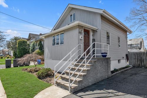 491 Oakland Ave, Cedarhurst, NY, 11516-1321 | Card Image