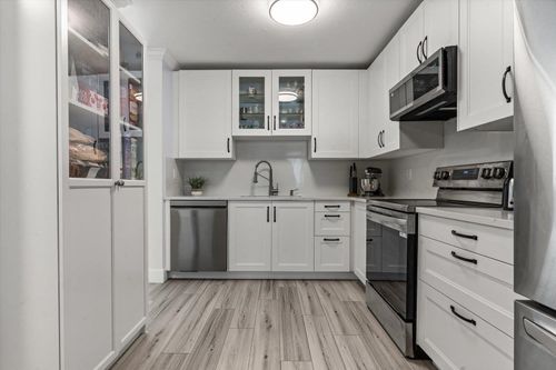 9-5536 Vedder Rd, Chilliwack, BC, V2R3X5 | Card Image