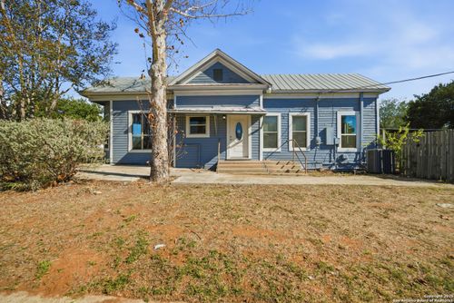 1004 E Colorado St, Pearsall, TX, 78061-4312 | Card Image