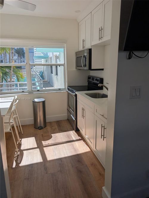 201-326 Wilson St, Hollywood, FL, 33019-3628 | Card Image