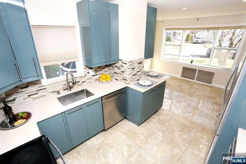 7-09 Campbell Rd, Fair Lawn, NJ, 07410-1946 | Card Image