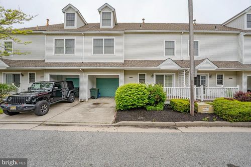 19 Clipper Ct, Atlantic City, NJ, 08401-2836 | Card Image