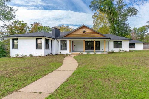 2425 Oak Ln, Tyler, TX, 75701-6961 | Card Image