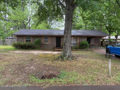 190 Greenbriar Circle, Holly Springs, MS, 38635 | Card Image