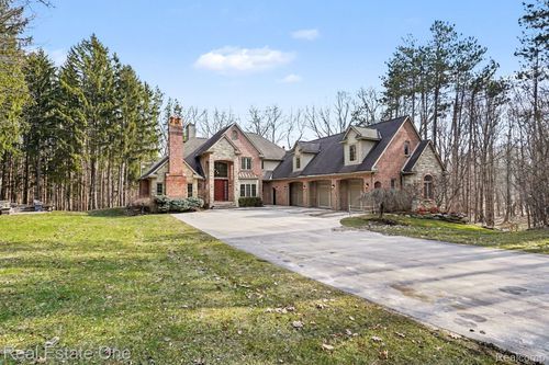 12901 Sleigh Trl, Milford, MI, 48380-1261 | Card Image