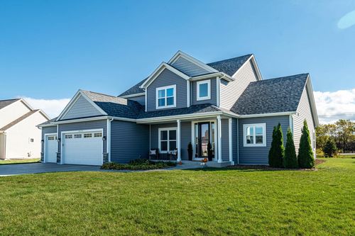 N45W22742 Charlotte Way, Pewaukee, WI, 53072-2107 | Card Image