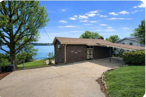 152 Roberta Dr, Hendersonville, TN, 37075-5320 | Card Image