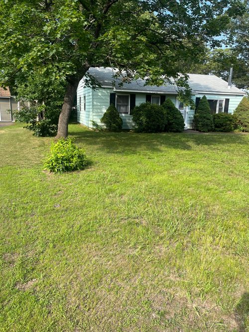 428 Litchfield Dr, Windsor Locks, CT, 06096-2020 | Card Image