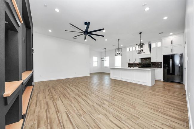 207 Manor Ave, House other with 3 bedrooms, 3 bathrooms and 2 parking in Arcola TX | Image 10