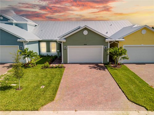 981-2005 Bridgepointe Cir, Vero Beach, FL, 32967-6877 | Card Image