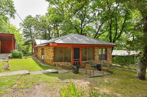 58 Oak St, Locust Grove, OK, 74352-5096 | Card Image