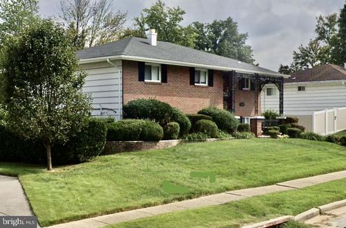 7951 Queens Rd, GLEN BURNIE, MD, 21061-6242 | Card Image