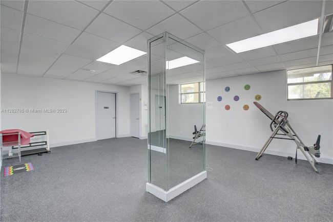 231 - 600 Parkview Dr, Condo with 3 bedrooms, 2 bathrooms and null parking in Hallandale Beach FL | Image 37