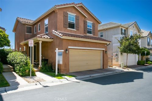 29208 Dakota Dr, Valencia, CA, 91354-0704 | Card Image