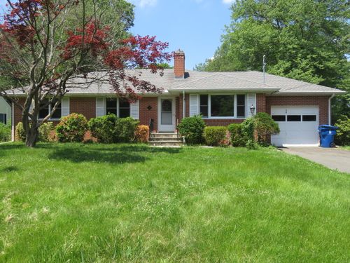 30 Holmes Cir, Farmington, CT, 06032-2527 | Card Image