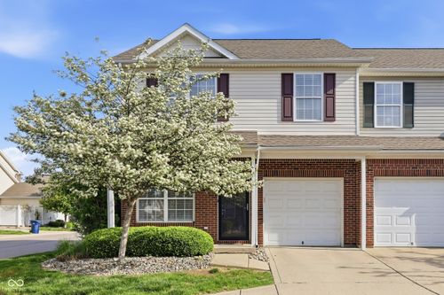 9764 Rolling Plain Dr, Noblesville, IN, 46060-3958 | Card Image