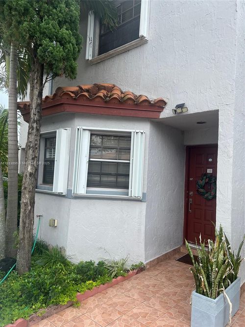 apt-1302-15410 Sw 74th Circle Ct, Miami, FL, 33193-3347 | Card Image