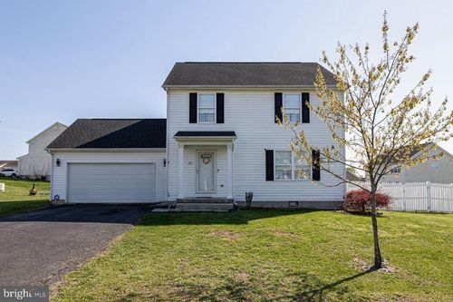 32 Huttons Vireo Dr, MARTINSBURG, WV, 25405-3904 | Card Image