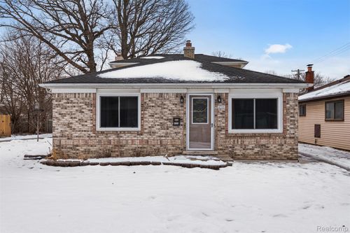 4205 Harding St, Dearborn Heights, MI, 48125-2830 | Card Image