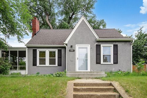 1588 Highland Pkwy, Saint Paul, MN, 55116-2101 | Card Image