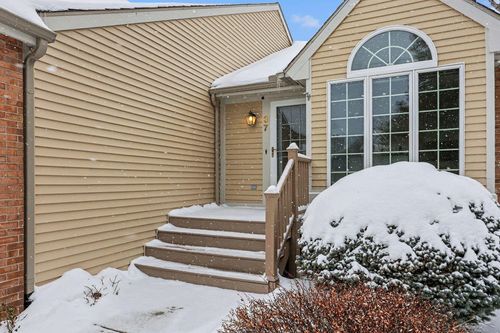 37 Willow Pond Dr W, Saginaw, MI, 48603 | Card Image