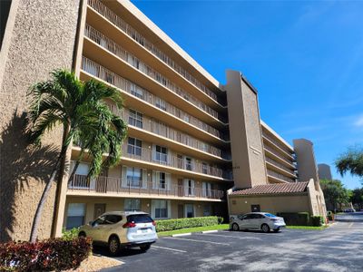 704-PH704 - 4570 Nw 18 Th Ave, Condo with 2 bedrooms, 2 bathrooms and null parking in Deerfield Beach FL | Image 1