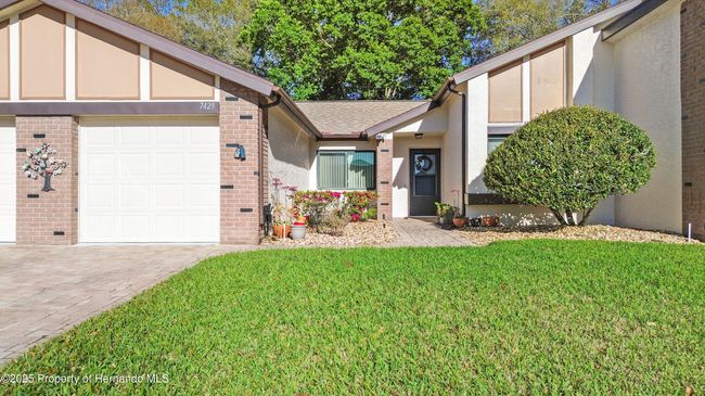 7429 Heather Walk Dr, Townhouse with 2 bedrooms, 2 bathrooms and null parking in WEEKI WACHEE FL | Image 27