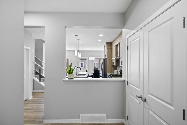 146 Magnolia Way Se, House other with 7 bedrooms, 4 bathrooms and 4 parking in Calgary AB | Image 4