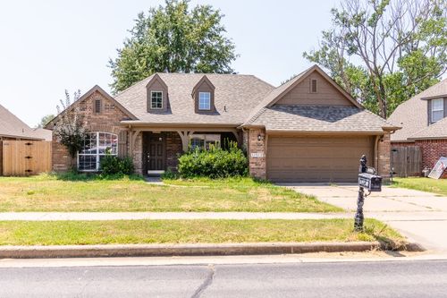 11512 102nd St, Owasso, OK, 74055-6674 | Card Image