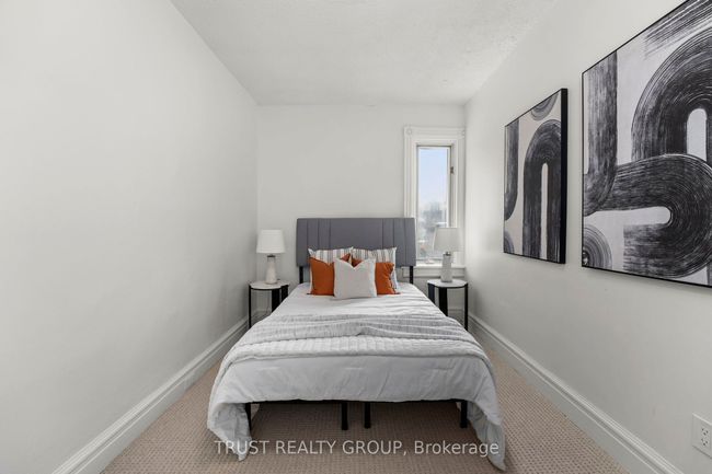 121 Palmerston Ave, House attached with 4 bedrooms, 3 bathrooms and null parking in Toronto ON | Image 12