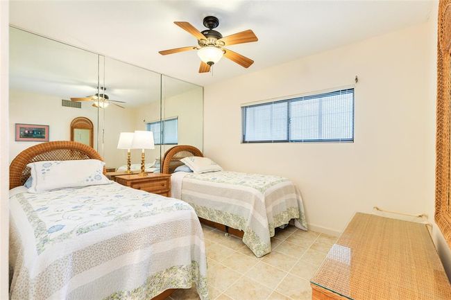 UNIT-1103 - 1401 E Beach Dr, Condo with 2 bedrooms, 2 bathrooms and null parking in Galveston TX | Image 18