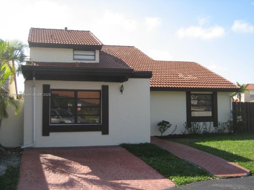 8850 Sw 112th Pl, Miami, FL, 33176-1102 | Card Image