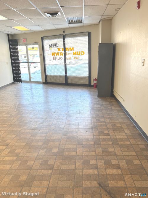 68 Lake Ave, Danbury, CT, 06810-3310 | Card Image