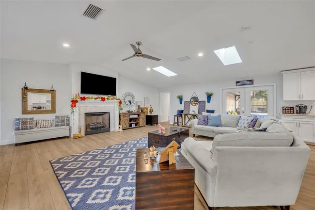 2045 Woody Dr, House other with 5 bedrooms, 3 bathrooms and null parking in WINDERMERE FL | Image 10