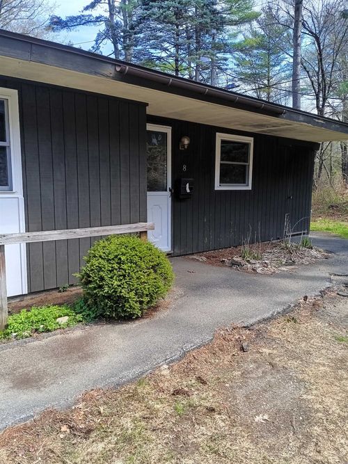 8-40 Brookside Dr, Brattleboro, VT, 05301-4202 | Card Image