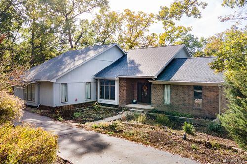 5550 N Rochester Rd, Rochester, MI, 48306-2740 | Card Image