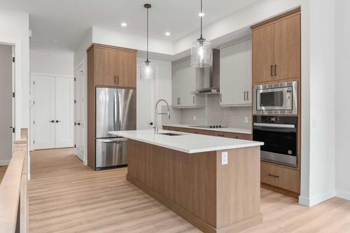 88-297 Riviera Way, Cochrane, AB, T4C3H7 | Card Image