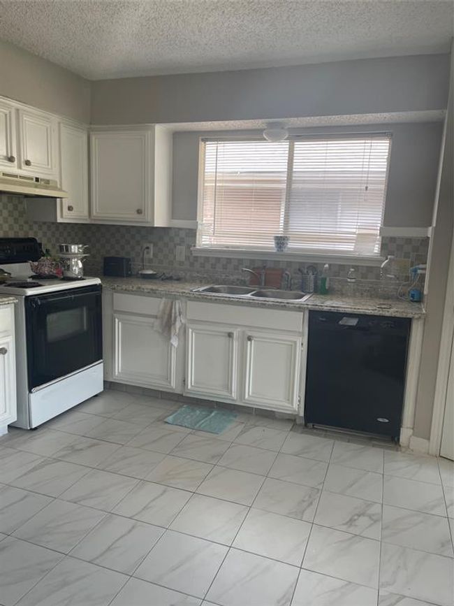 APT-45C - 12400 Overbrook Ln, Townhouse with 1 bedrooms, 1 bathrooms and null parking in Houston TX | Image 12