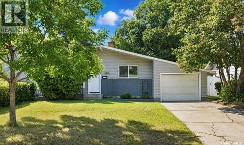 504 Leslie Ave, Saskatoon, SK, S7H2Z1 | Card Image