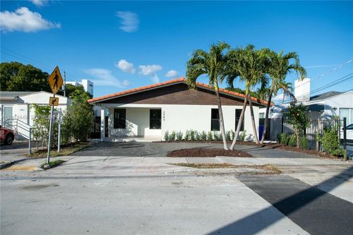 3983 Sw 2nd St, Miami, FL, 33134 | Card Image