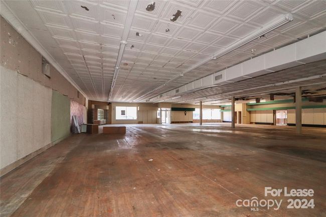 interior | Image 22