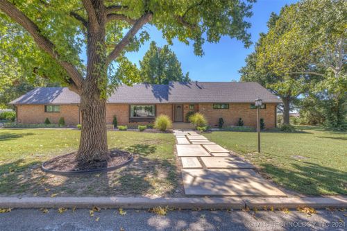 6 E Carriage Road, Sapulpa, OK, 74066 | Card Image