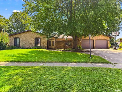 706 Yorkshire Ct, Washington, IL, 61571-1235 | Card Image